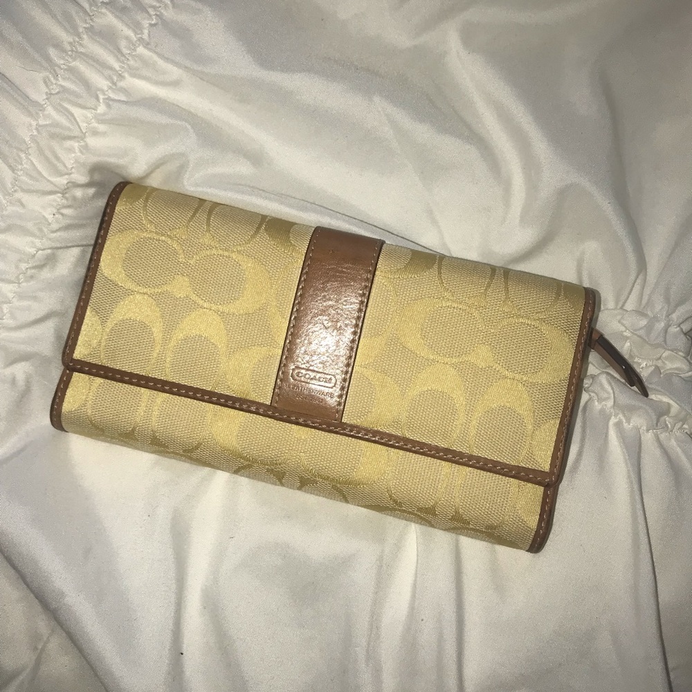 Coach wallet